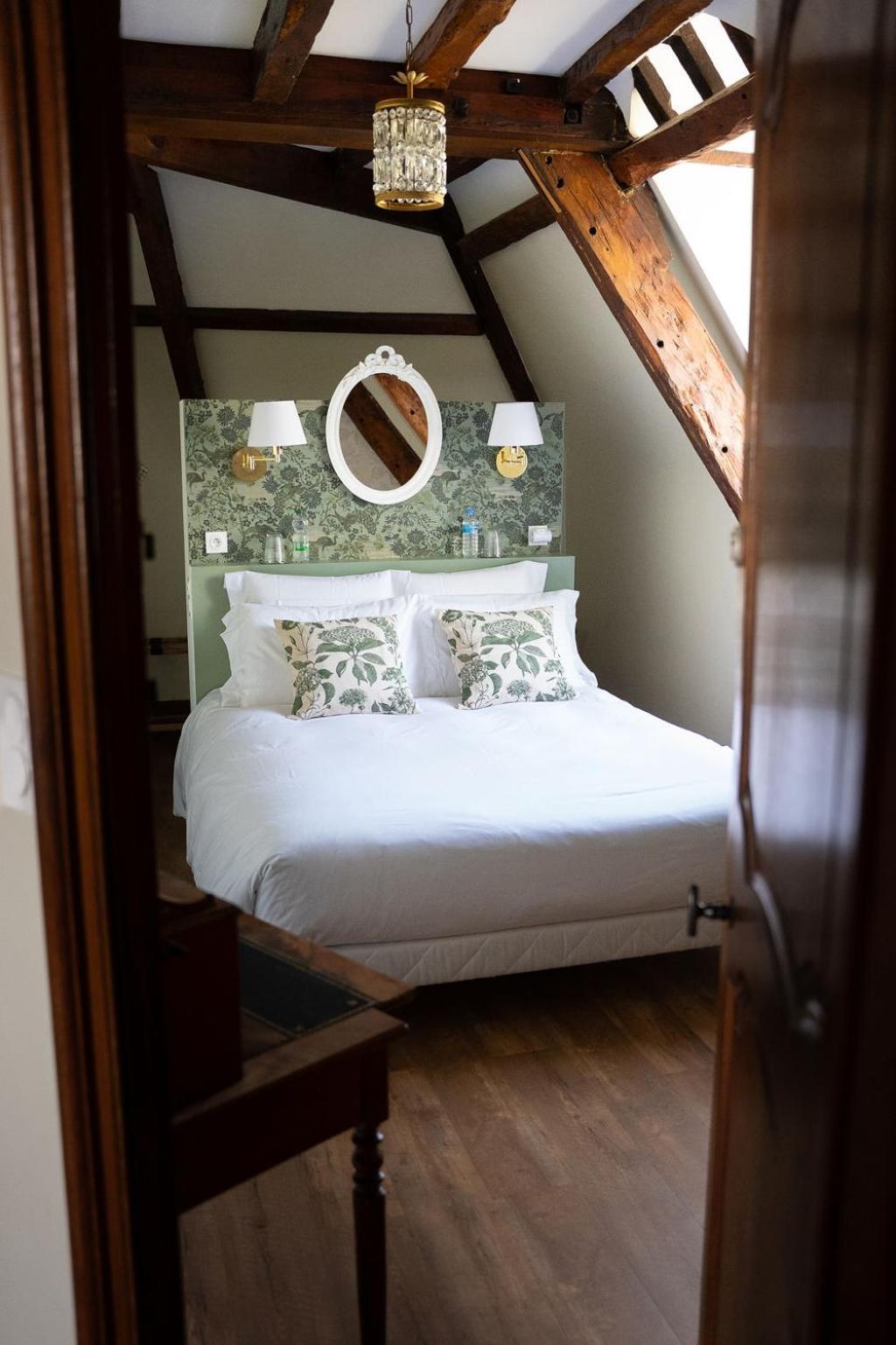 La Meffrais 1741 Bed & Breakfast Dinan Exterior photo